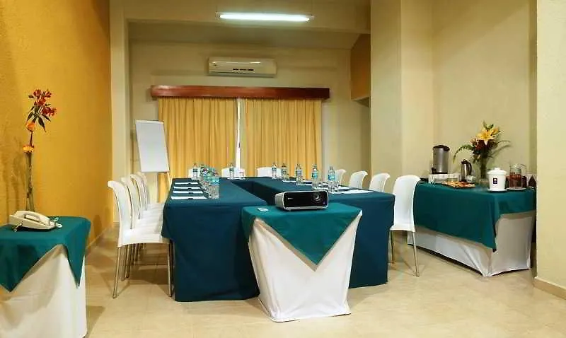Comfort Inn Puerto Vallarta Golfside & Marina 4*,  Μεξικό