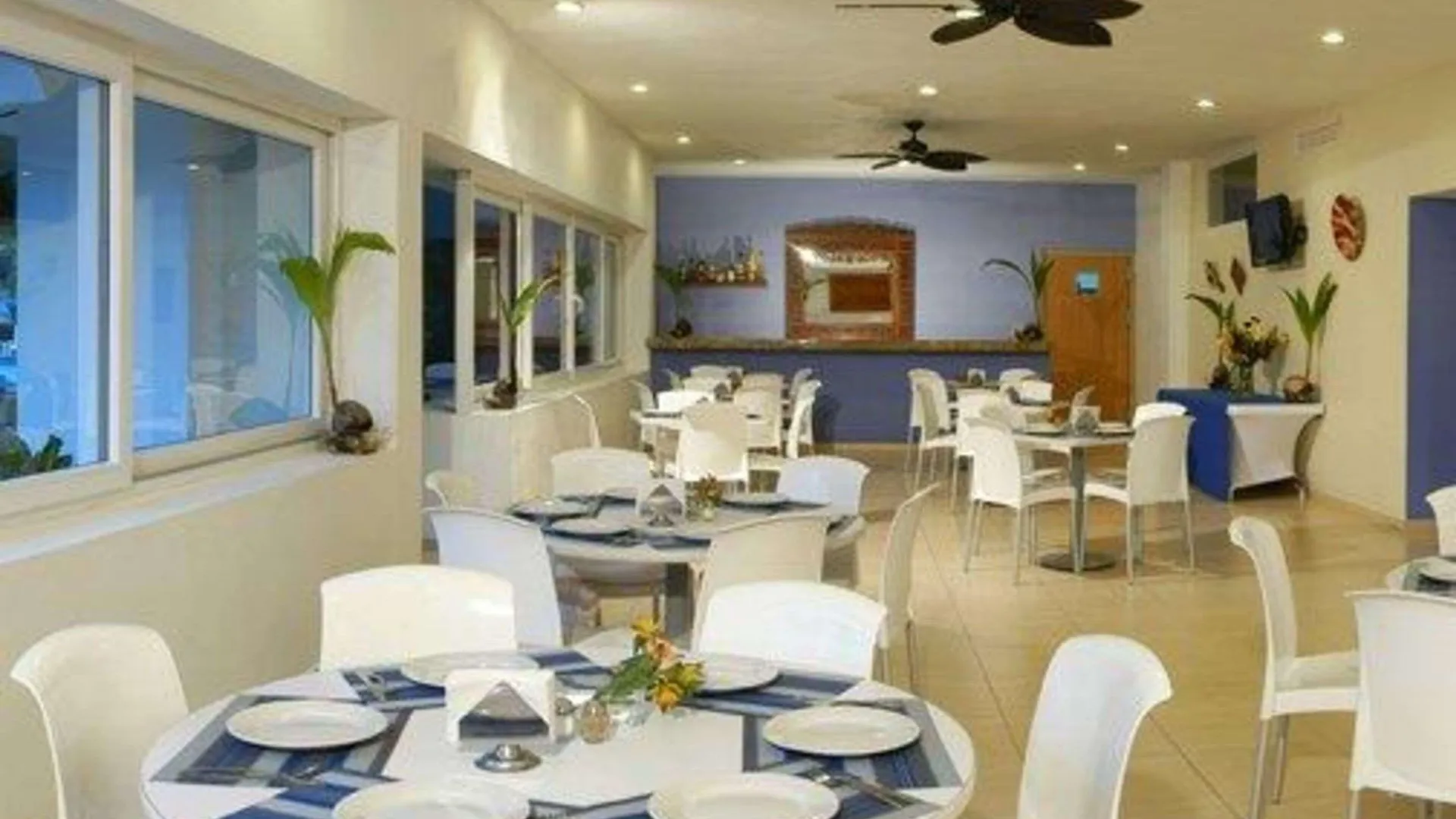 Comfort Inn Puerto Vallarta Golfside & Marina