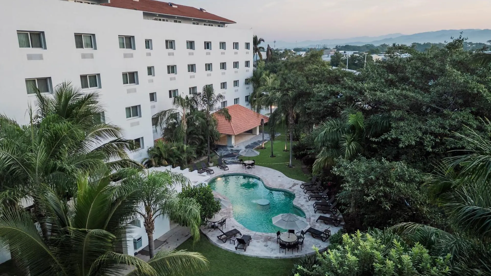 Comfort Inn Puerto Vallarta Golfside & Marina