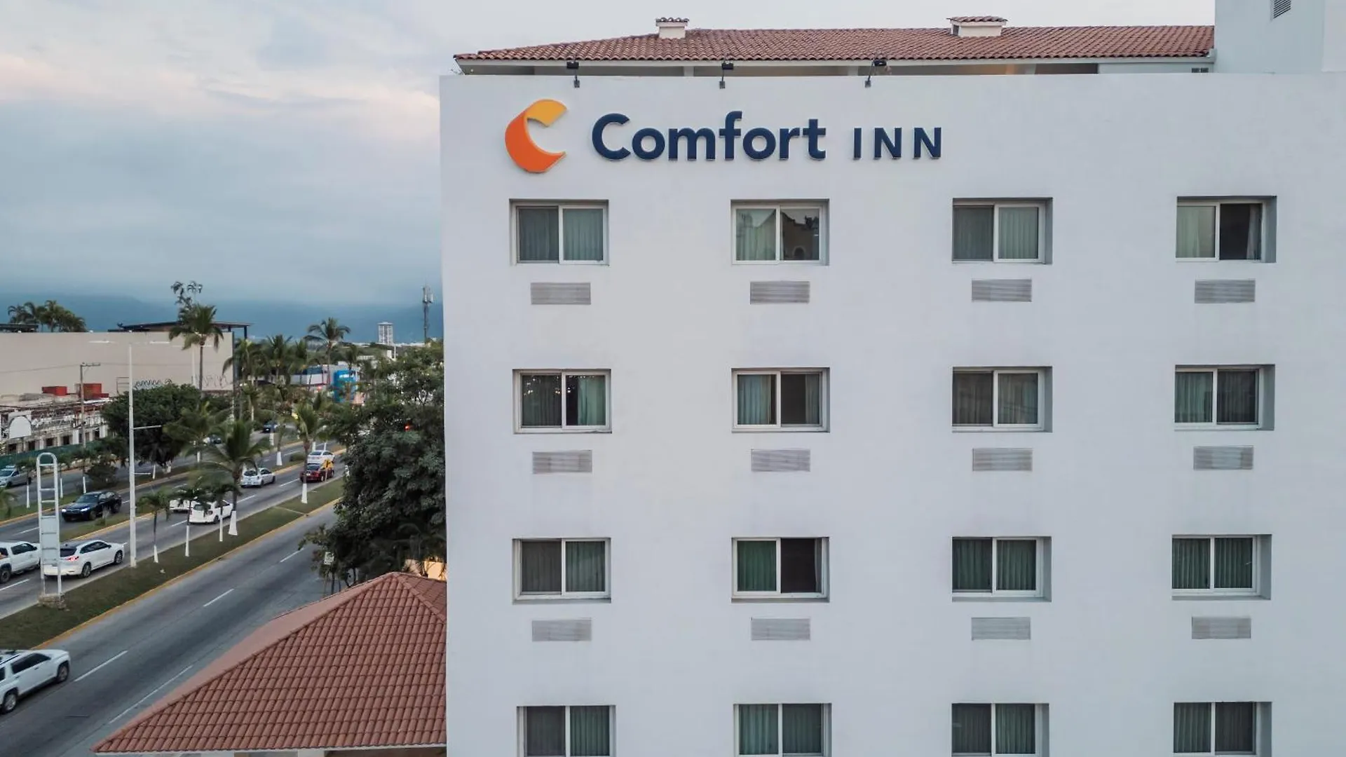 Comfort Inn Puerto Vallarta Golfside & Marina