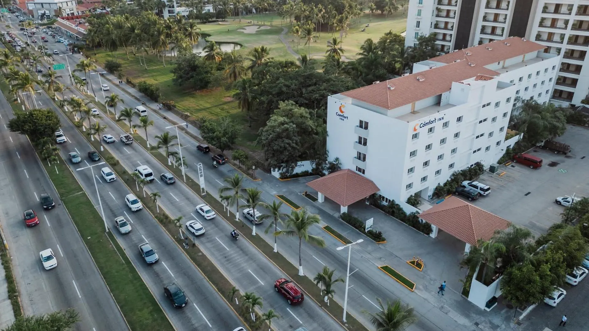 Comfort Inn Puerto Vallarta Golfside & Marina 4*,