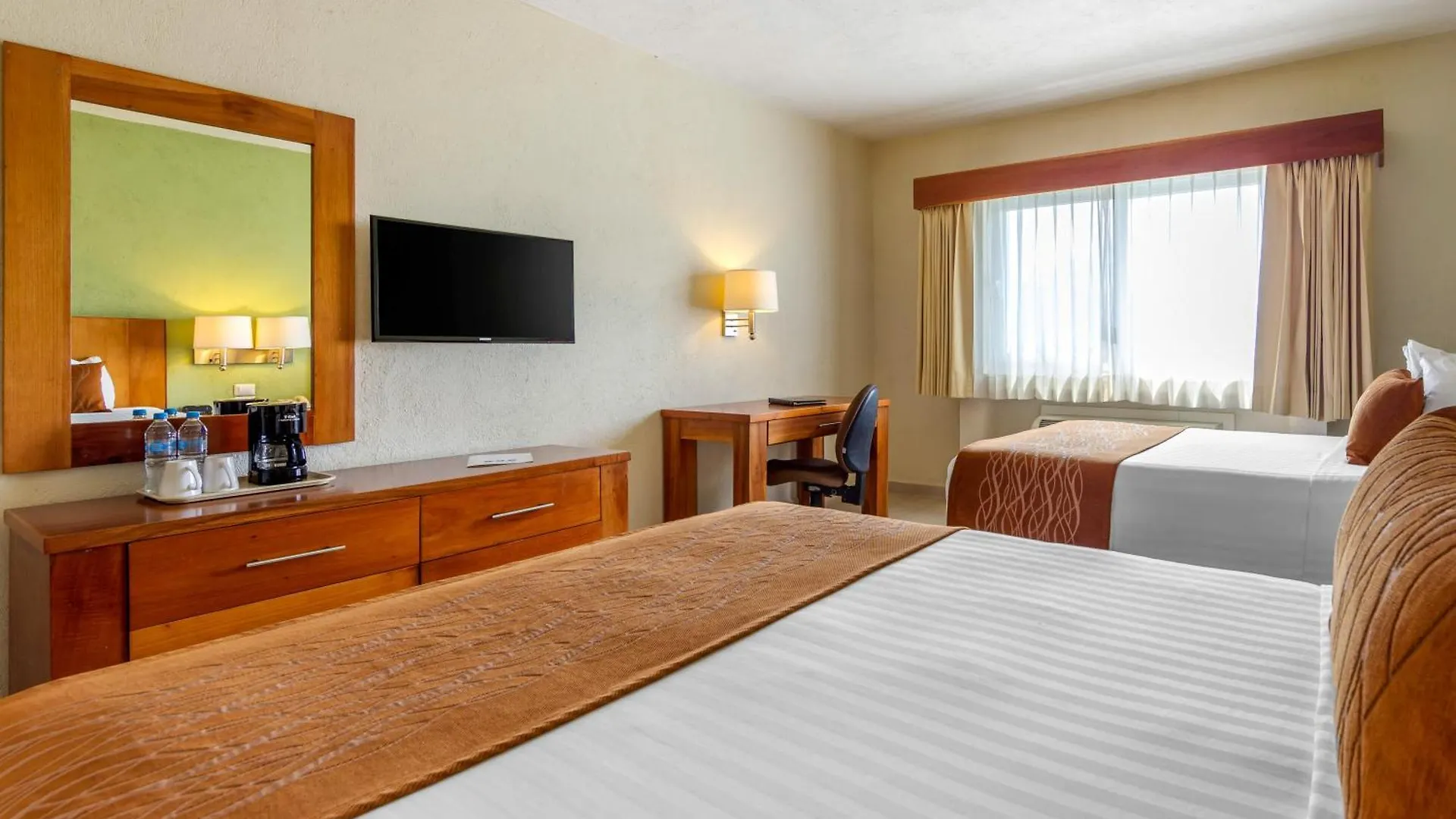 Comfort Inn Puerto Vallarta Golfside & Marina